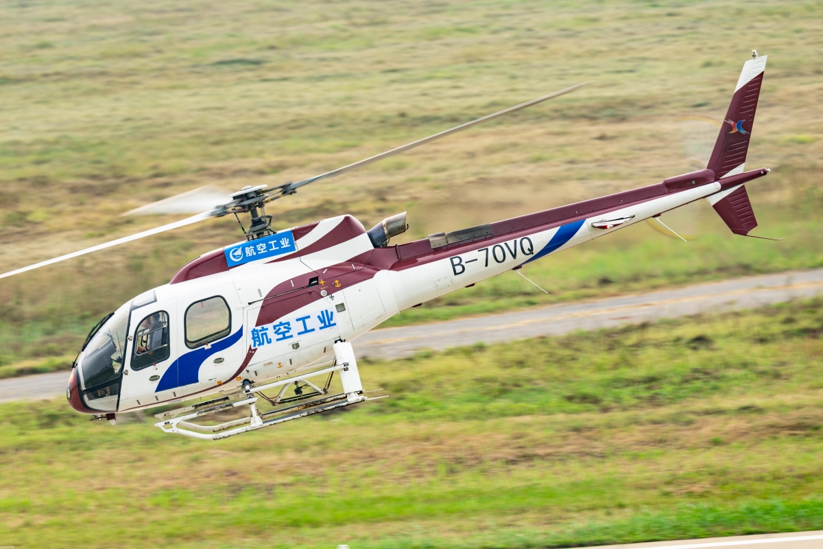 AC311A举行航行预演。。。。摄影：岳书华