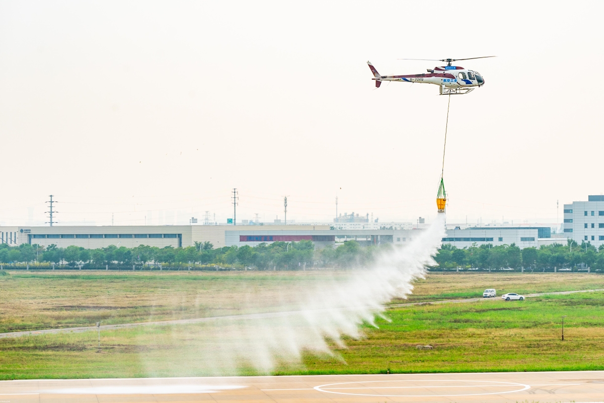 AC311A举行航行预演。。。。摄影：岳书华-1